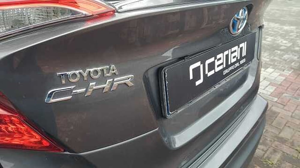 Toyota Toyota C-HR usata a Milano (15)