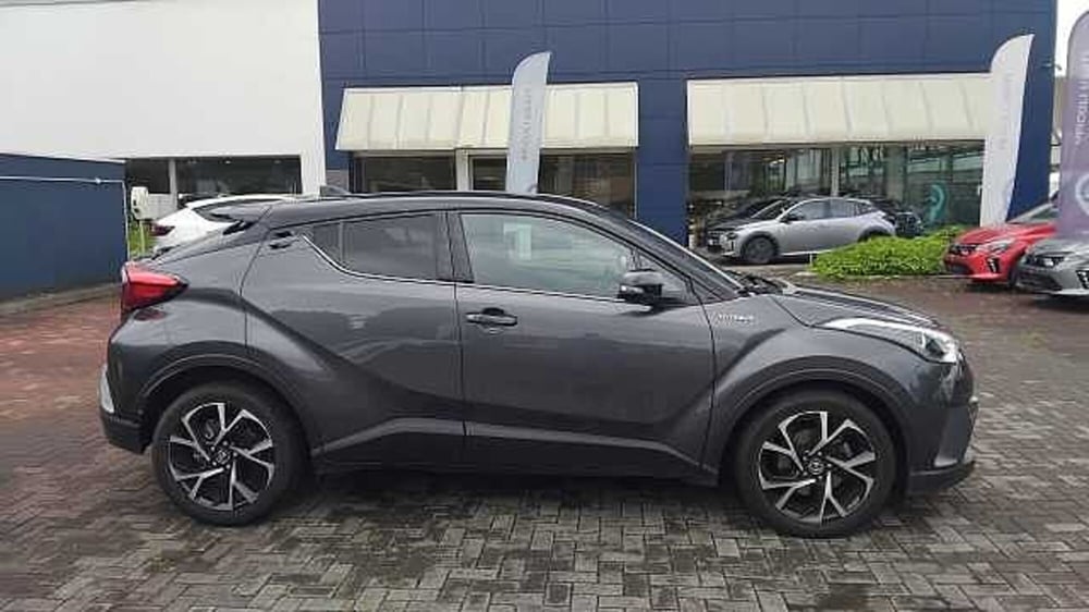 Toyota Toyota C-HR usata a Milano (2)
