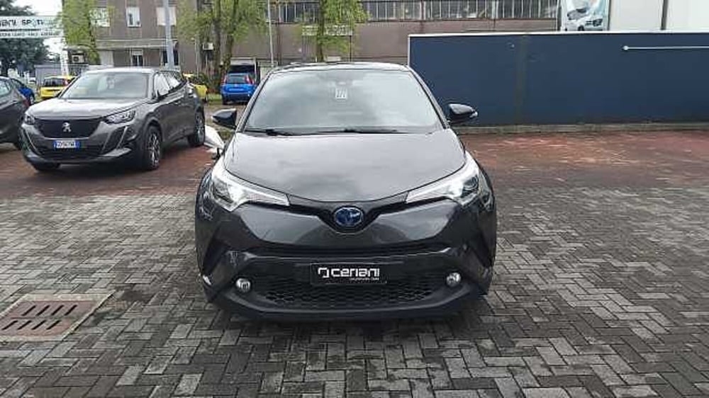 Toyota Toyota C-HR usata a Milano (5)