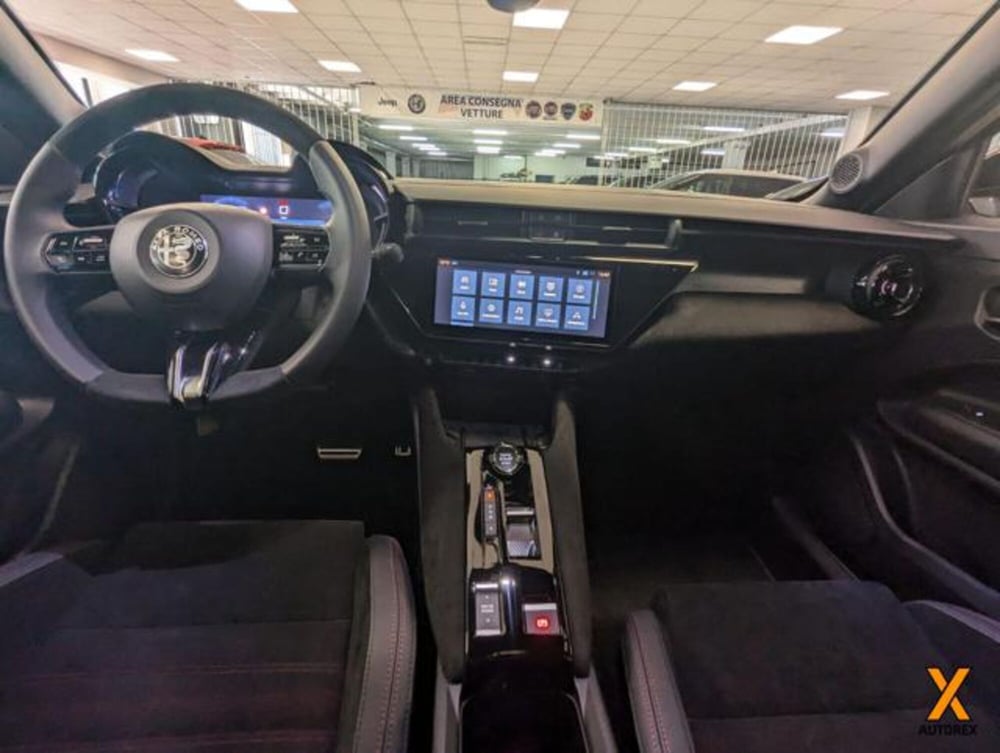 Alfa Romeo Junior nuova a Varese (15)