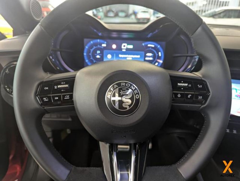 Alfa Romeo Junior nuova a Varese (16)