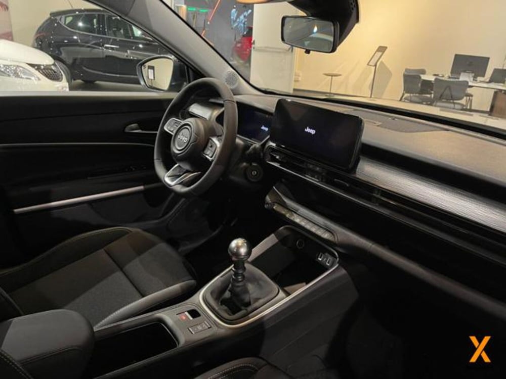 Jeep Avenger nuova a Varese (11)