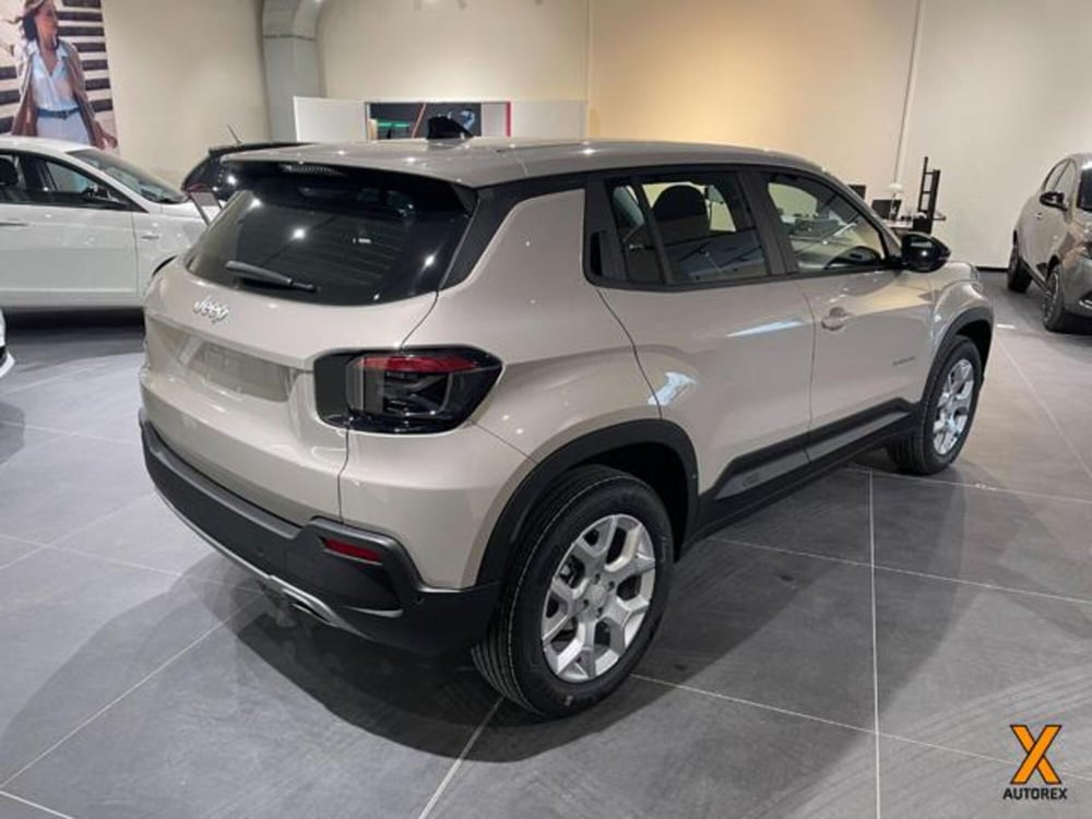 Jeep Avenger nuova a Varese (5)