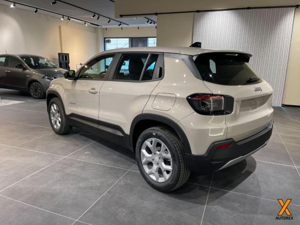 Jeep Avenger nuova a Varese (7)