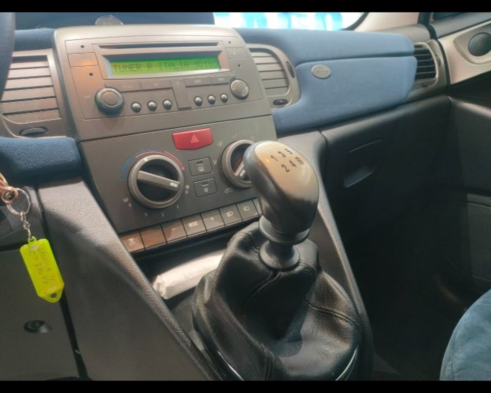 Lancia Ypsilon usata a Aosta (13)