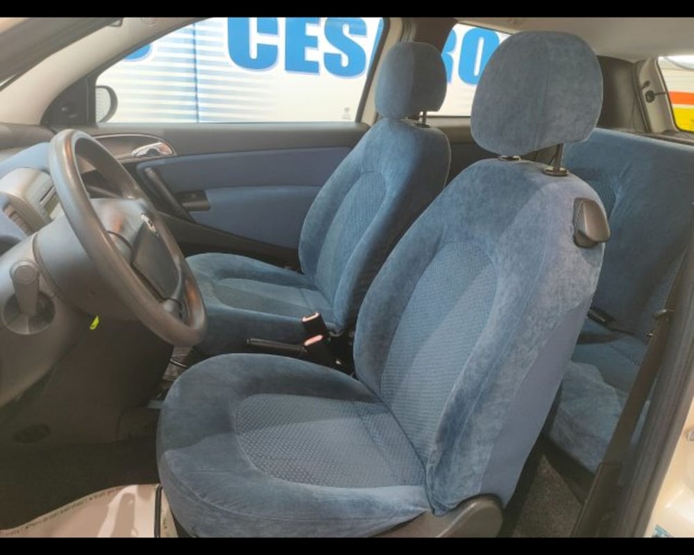 Lancia Ypsilon usata a Aosta (17)