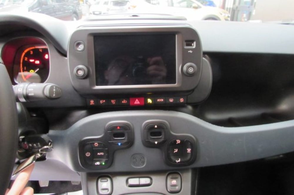Fiat Panda Cross usata a Milano (8)