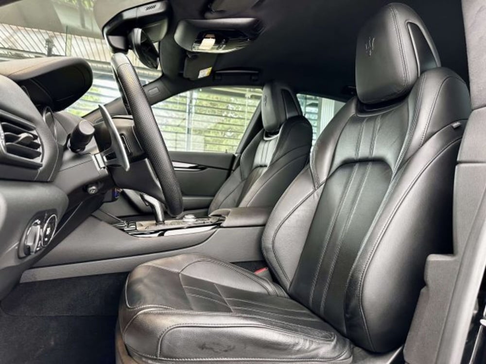 Maserati Levante usata a Torino (10)
