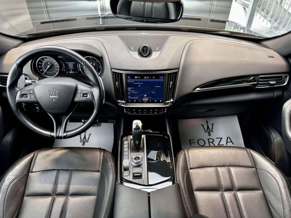 Maserati Levante usata a Torino (15)