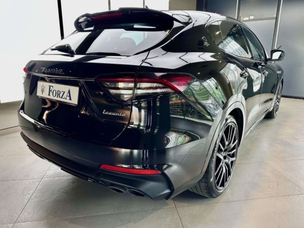 Maserati Levante usata a Torino (6)