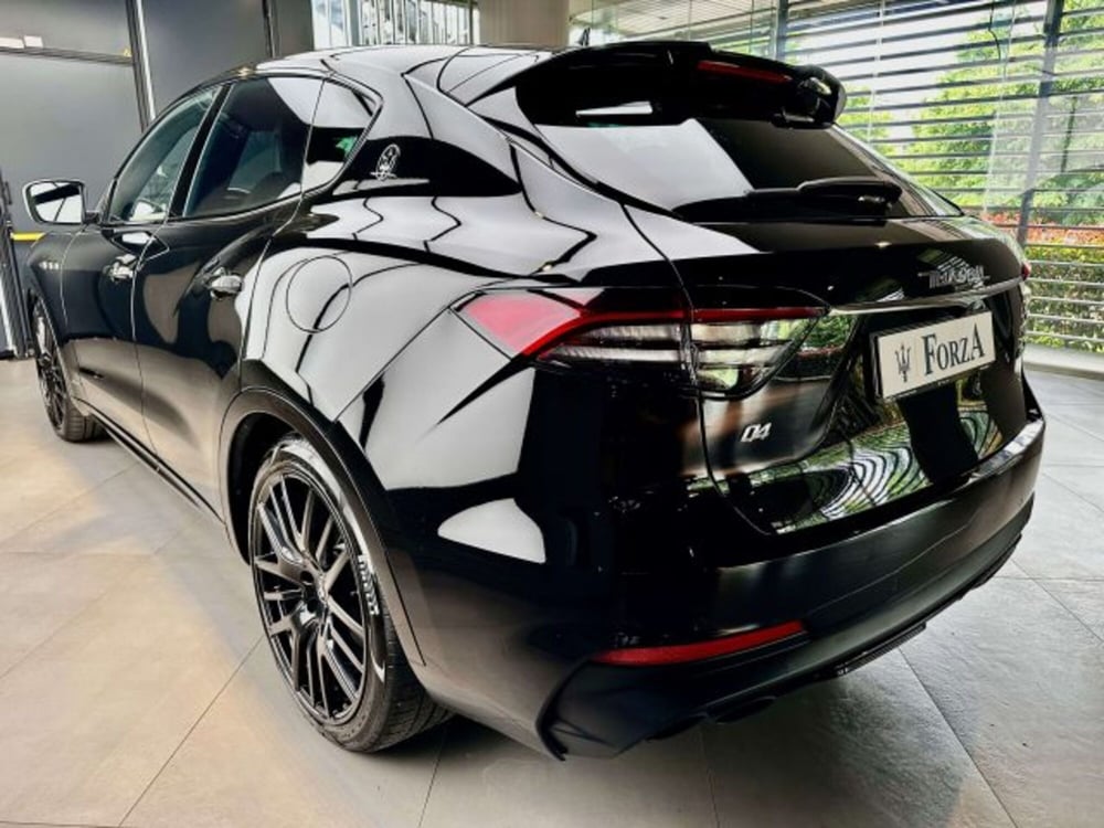 Maserati Levante usata a Torino (8)