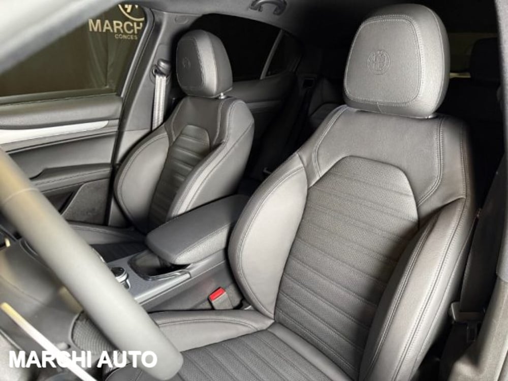 Alfa Romeo Stelvio nuova a Perugia (11)