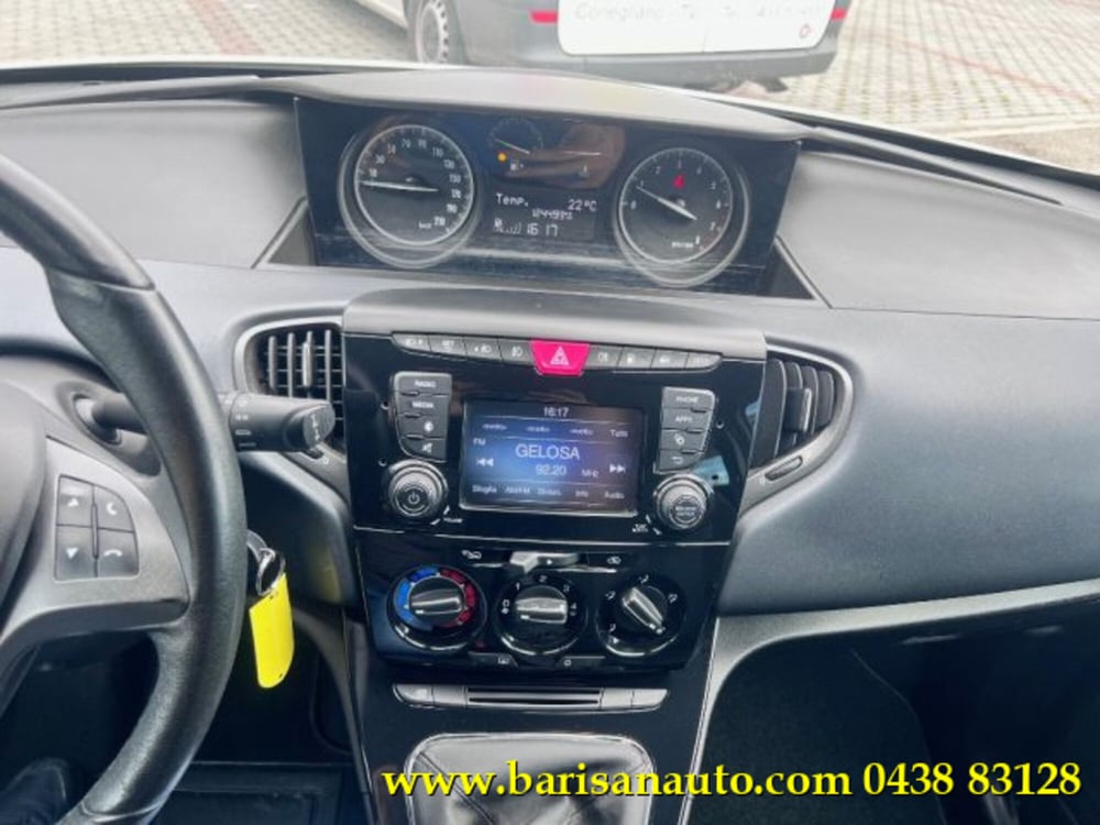 Lancia Ypsilon usata a Treviso (12)