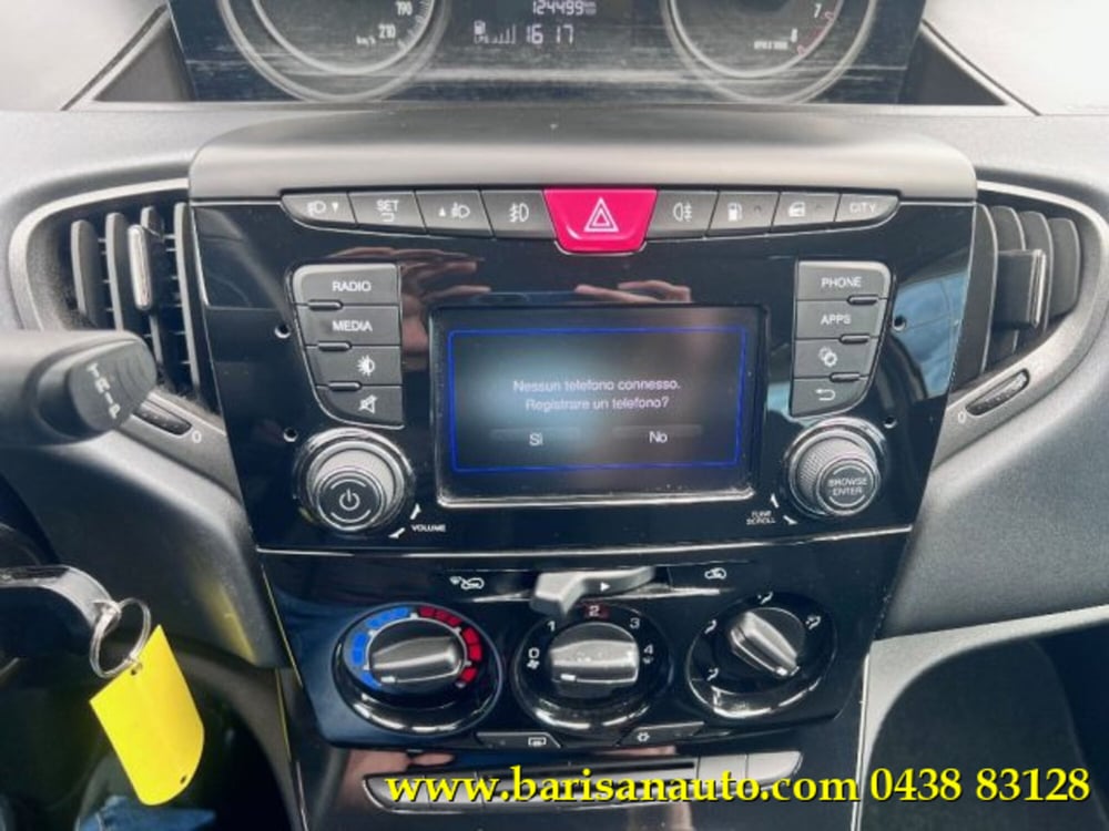 Lancia Ypsilon usata a Treviso (13)