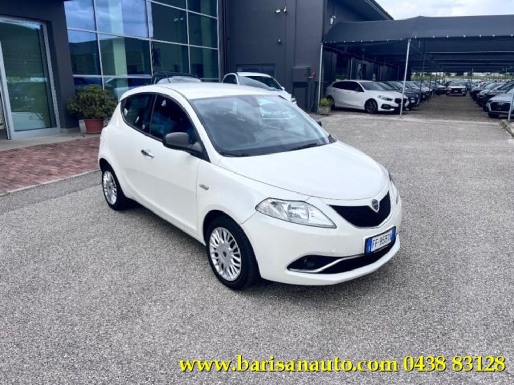 Lancia Ypsilon usata a Treviso (2)