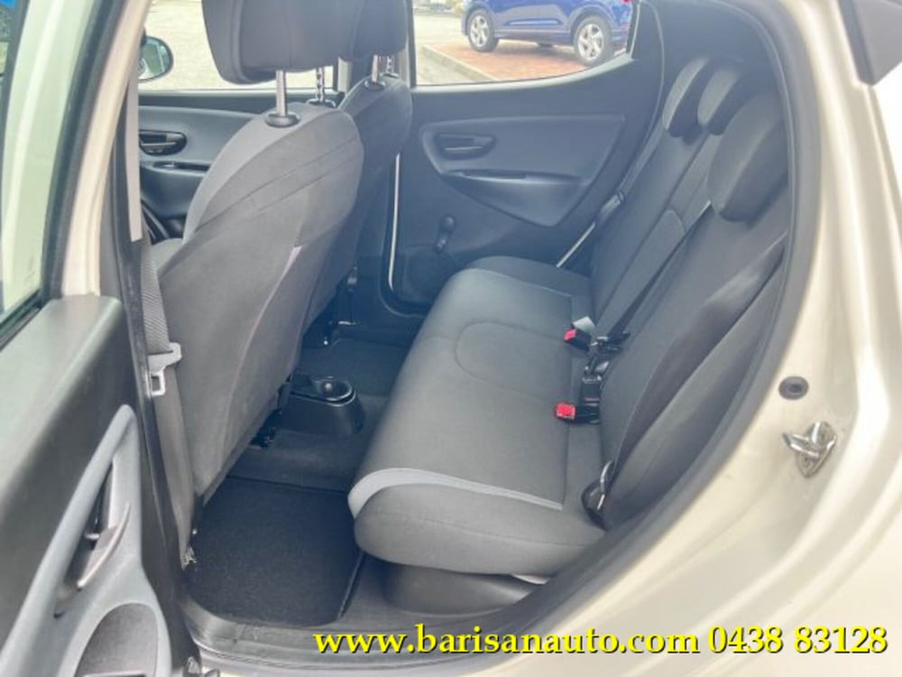 Lancia Ypsilon usata a Treviso (6)