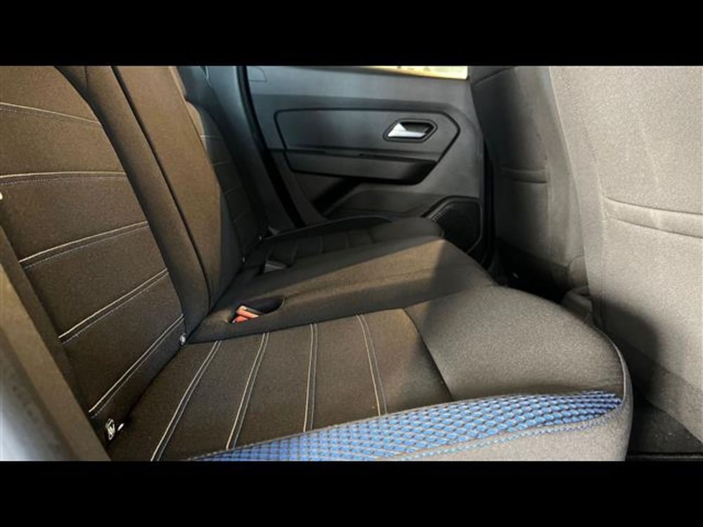 Dacia Duster usata a Firenze (13)