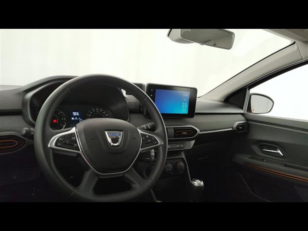 Dacia Sandero usata a Milano (8)
