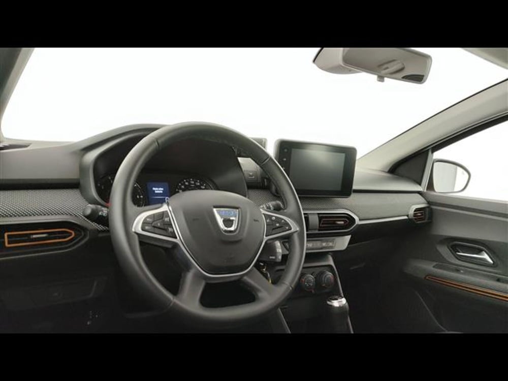 Dacia Sandero usata a Milano (8)