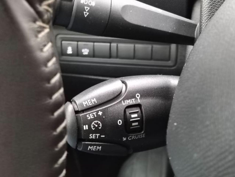 Peugeot 308 SW usata a Como (11)