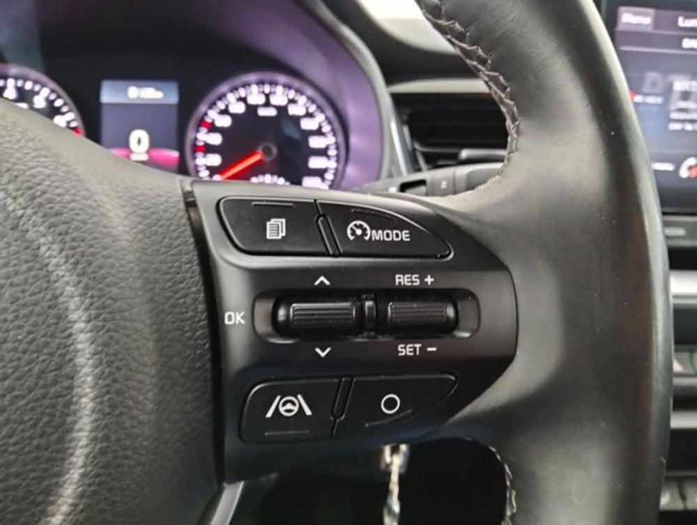 Kia Stonic usata a Como (11)