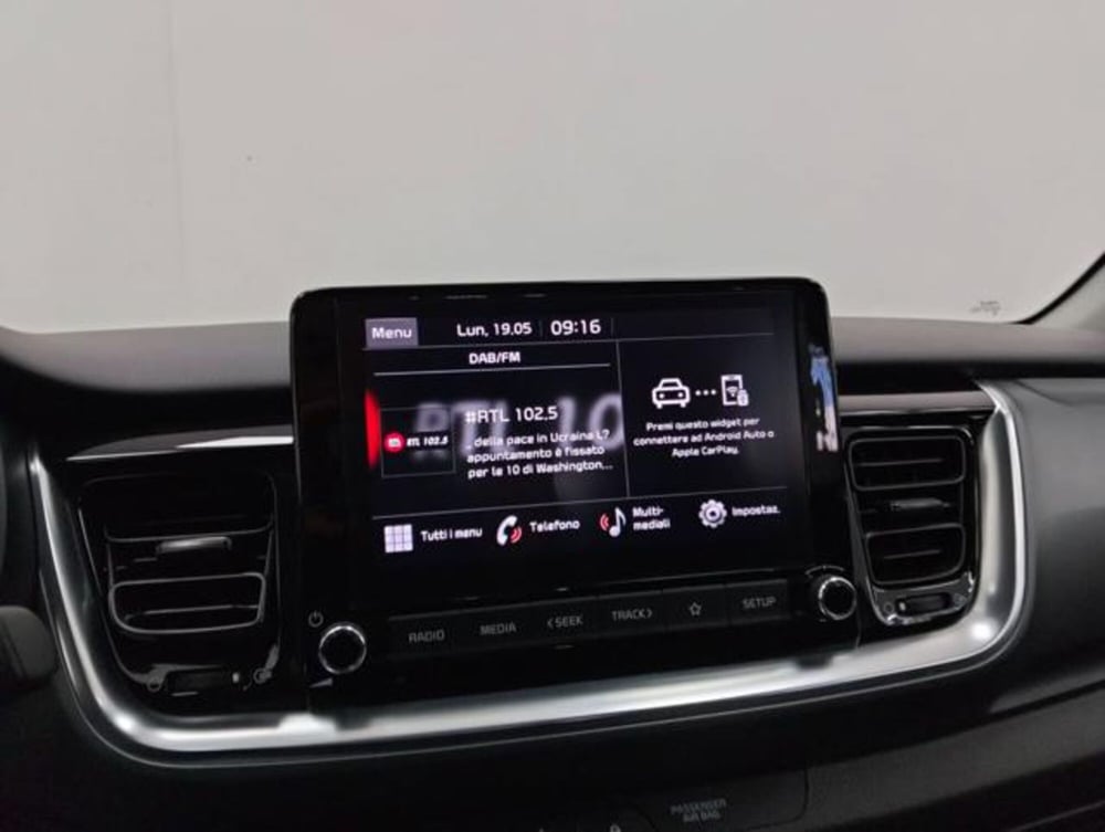 Kia Stonic usata a Como (14)