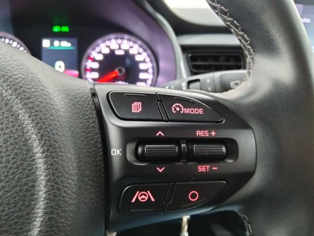 Kia Stonic usata a Como (11)