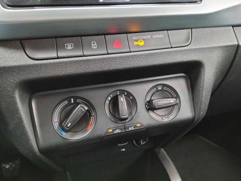 Skoda Fabia usata a Como (17)