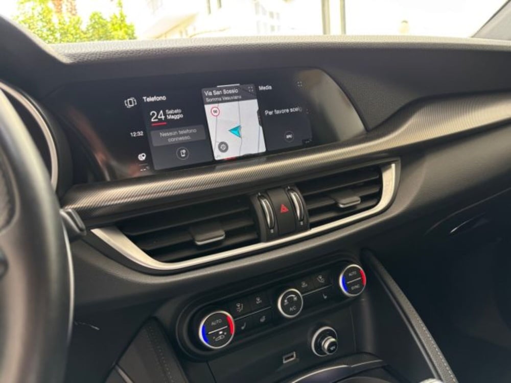 Alfa Romeo Stelvio nuova a Napoli (20)