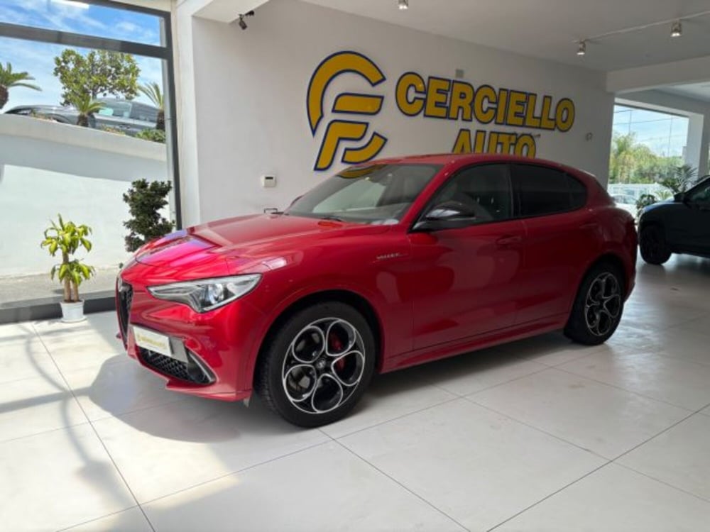 Alfa Romeo Stelvio nuova a Napoli (5)