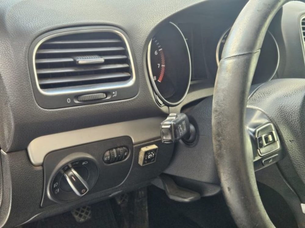 Volkswagen Golf usata a Napoli (18)