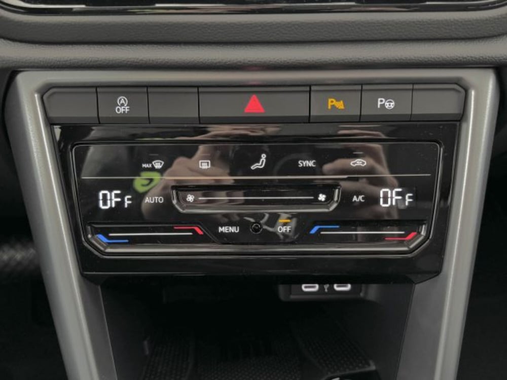 Volkswagen T-Roc nuova a Vicenza (15)