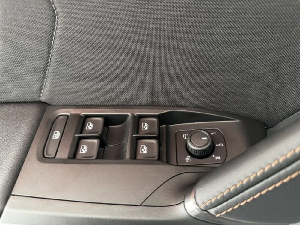 Cupra Leon nuova a Vicenza (11)