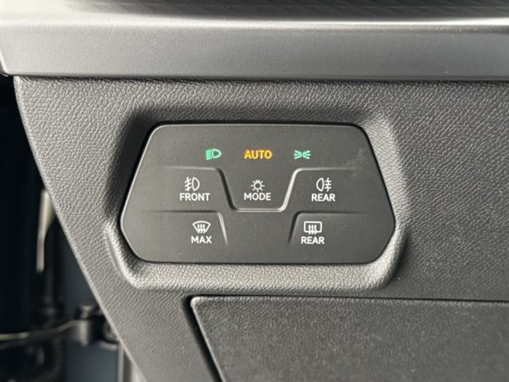 Cupra Leon nuova a Vicenza (12)