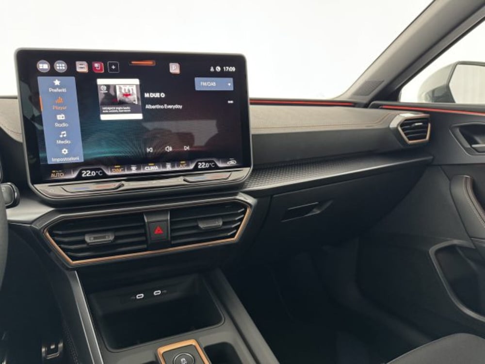 Cupra Leon nuova a Vicenza (18)