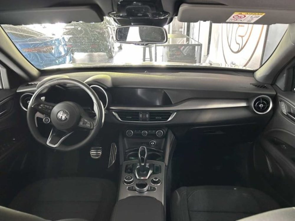 Alfa Romeo Stelvio nuova a Sondrio (11)