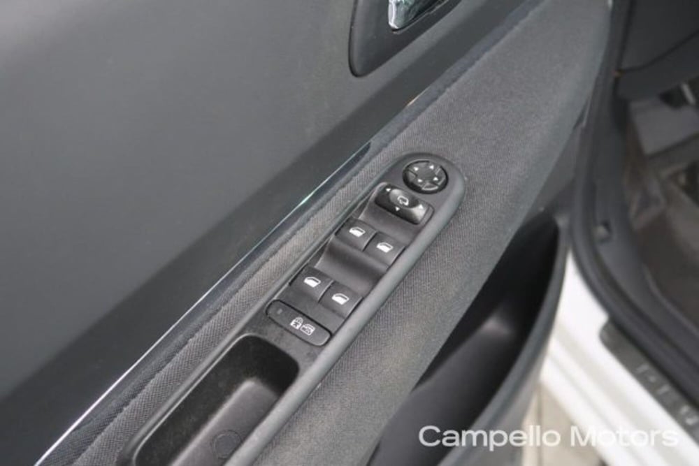 Peugeot 5008 usata a Venezia (15)