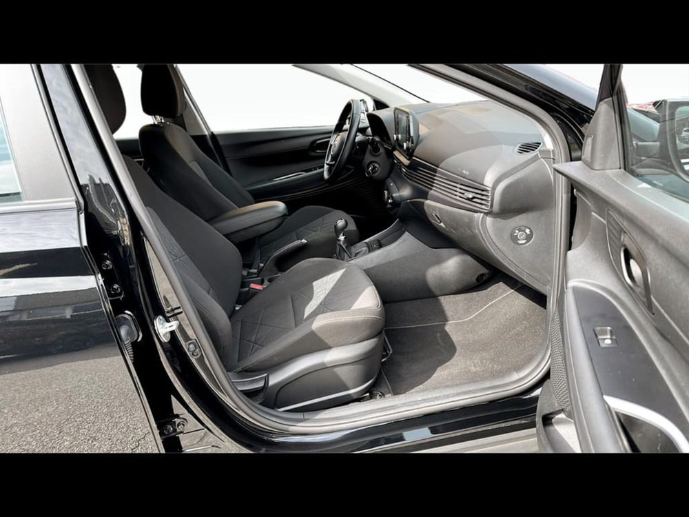 Hyundai Bayon usata a Varese (3)