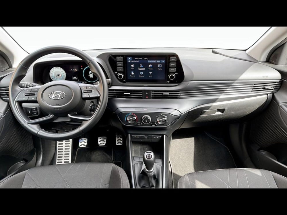 Hyundai Bayon usata a Varese (4)