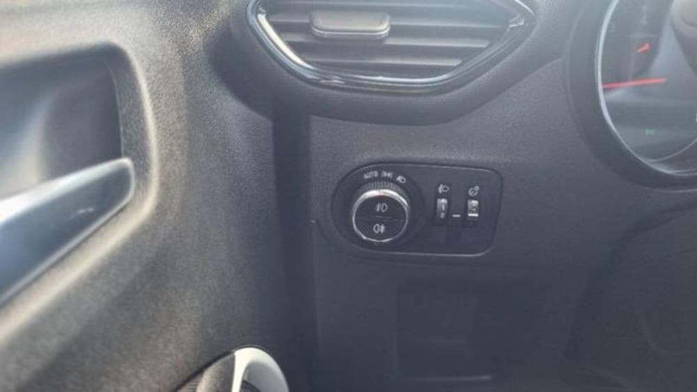 Opel Crossland X usata a Savona (9)