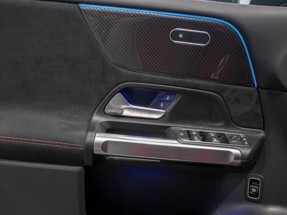 Mercedes-Benz GLB nuova a Rimini (12)