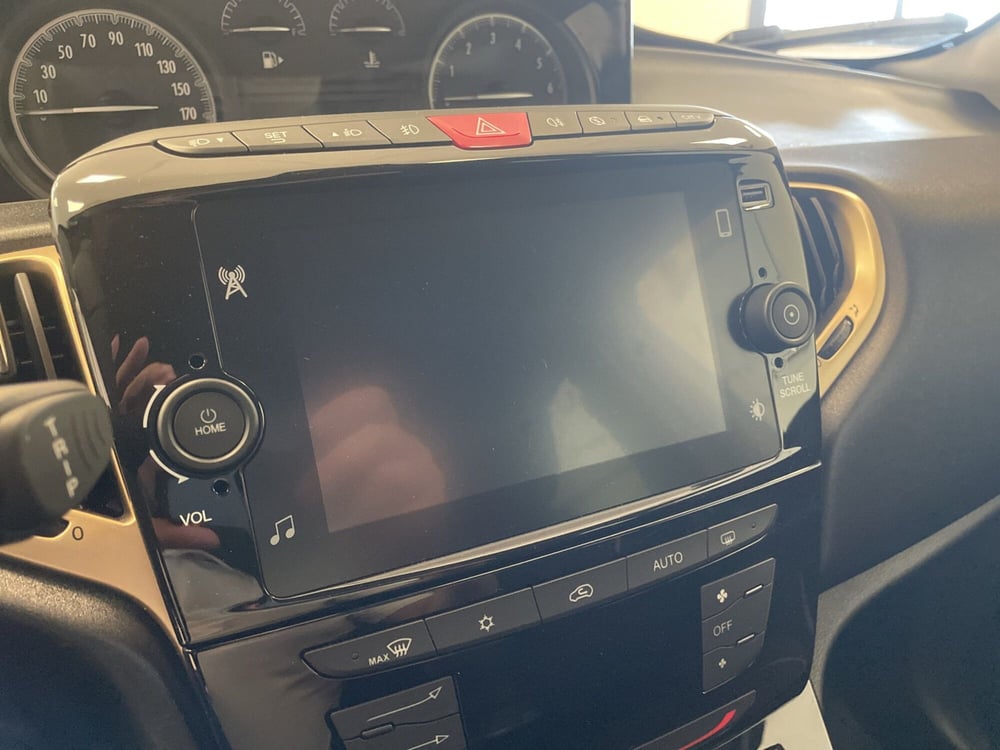 Lancia Ypsilon nuova a Palermo (10)