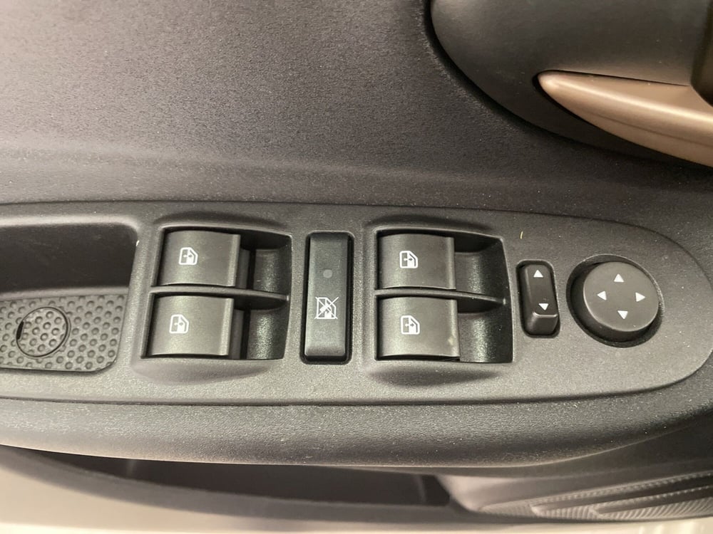 Lancia Ypsilon nuova a Palermo (9)