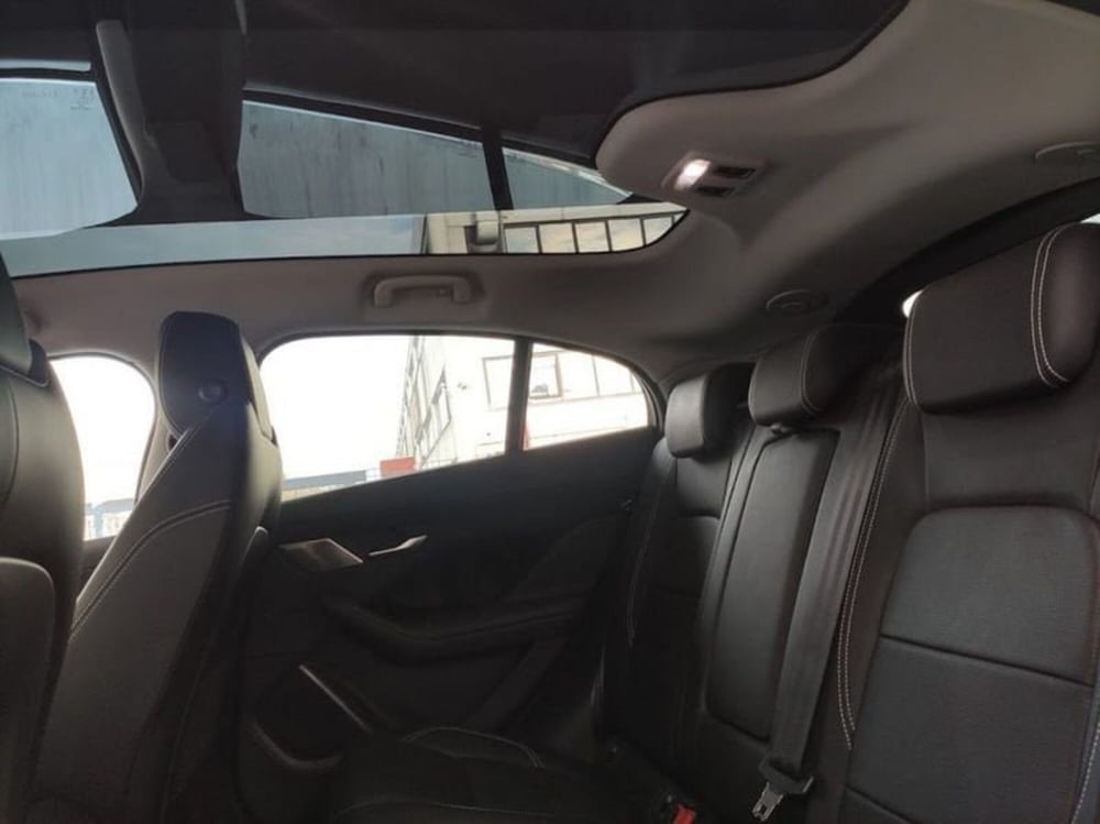 Jaguar I-Pace usata a Novara (19)