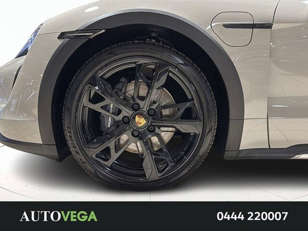 Porsche Taycan Cross Turismo usata a Vicenza (20)