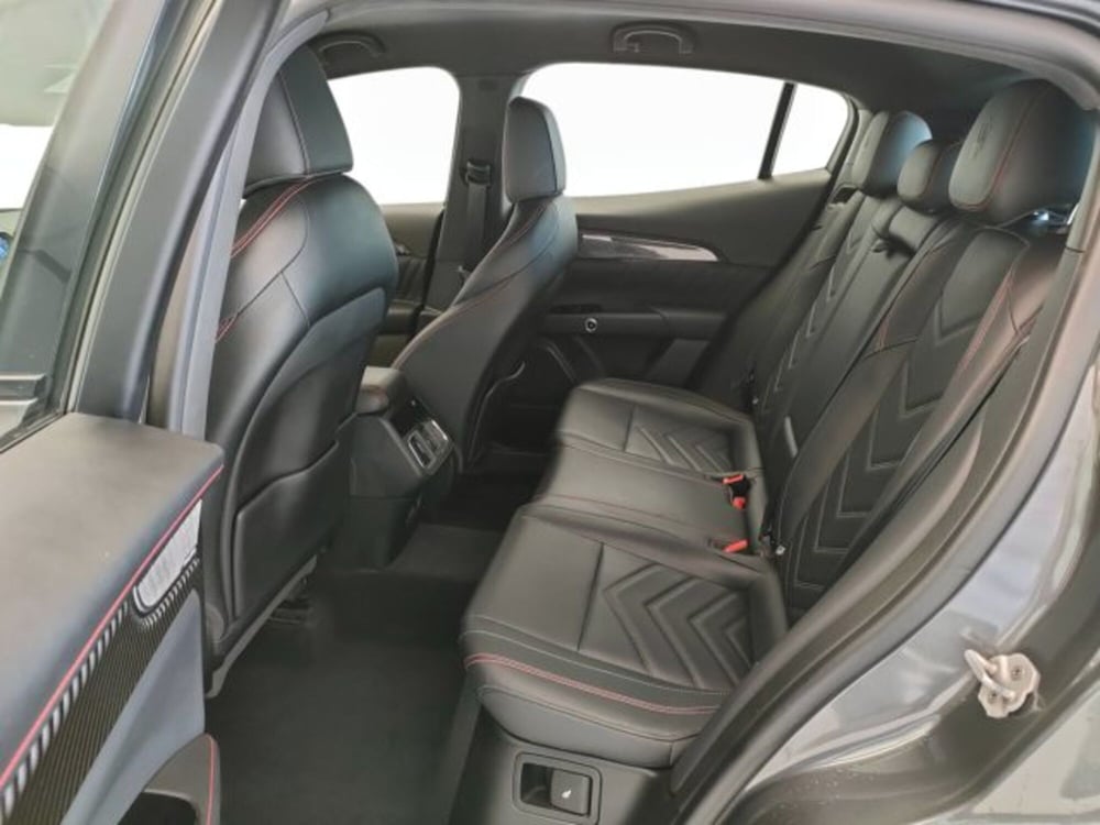 Maserati Grecale usata a Teramo (11)