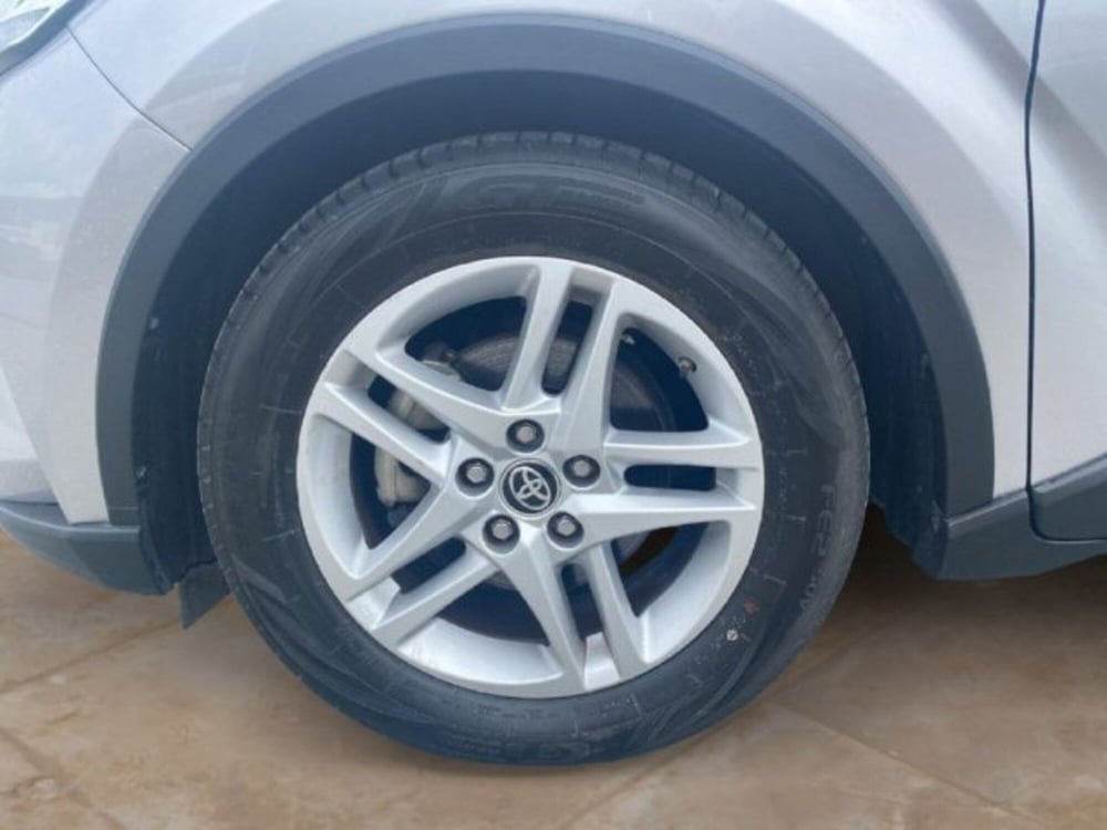 Toyota Toyota C-HR usata a Vercelli (15)