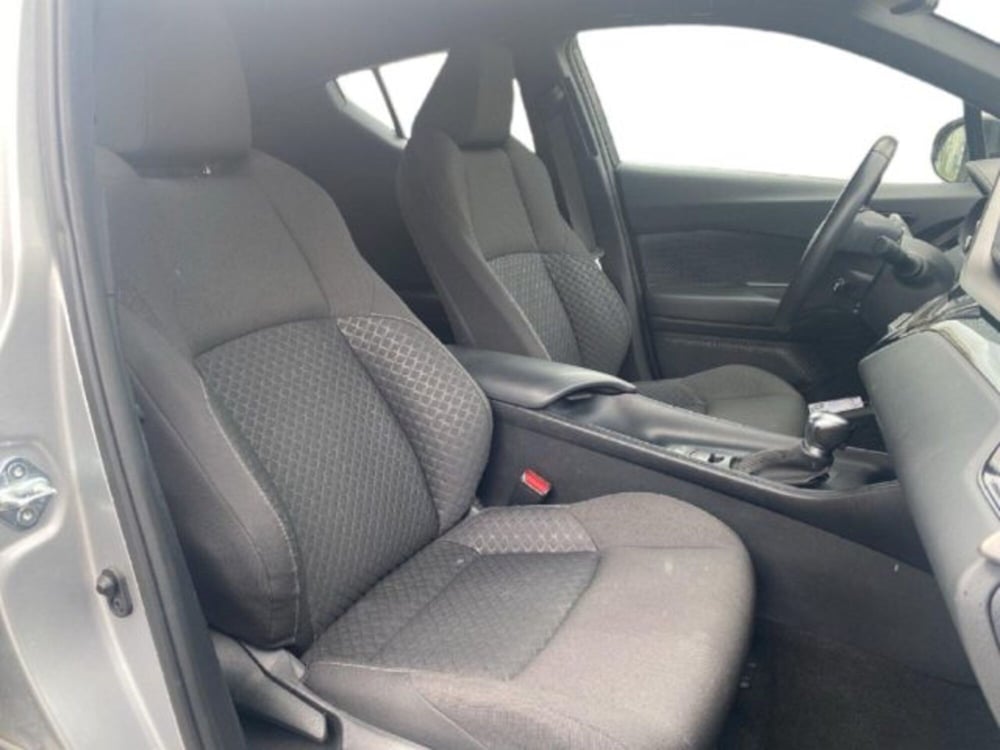 Toyota Toyota C-HR usata a Vercelli (7)