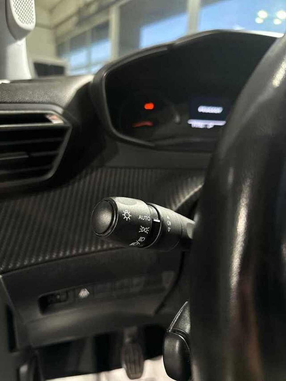 Peugeot 2008 usata a Venezia (15)
