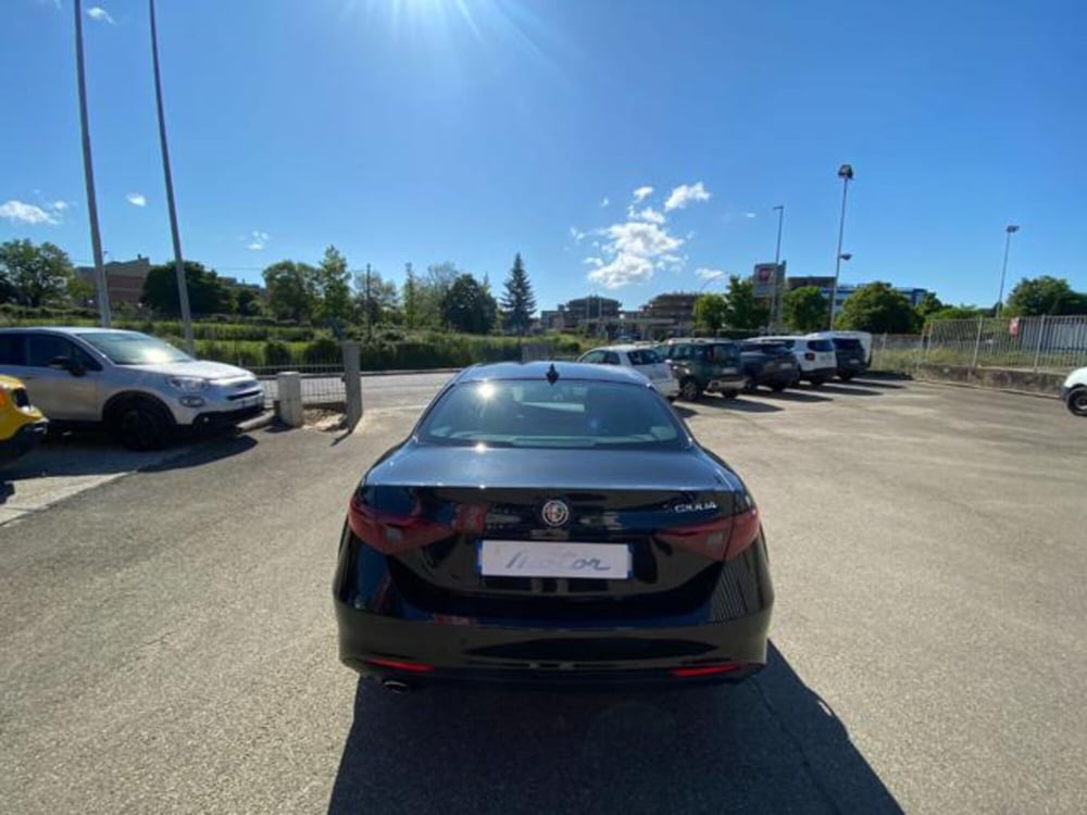 Alfa Romeo Giulia usata a Firenze (5)